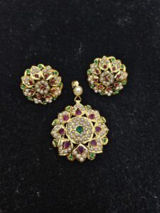 Light Weight Jadau Pendent Set
