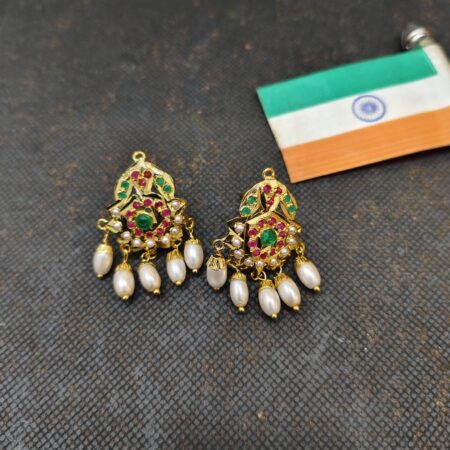 Light Weight Ruby Green Jadau studs