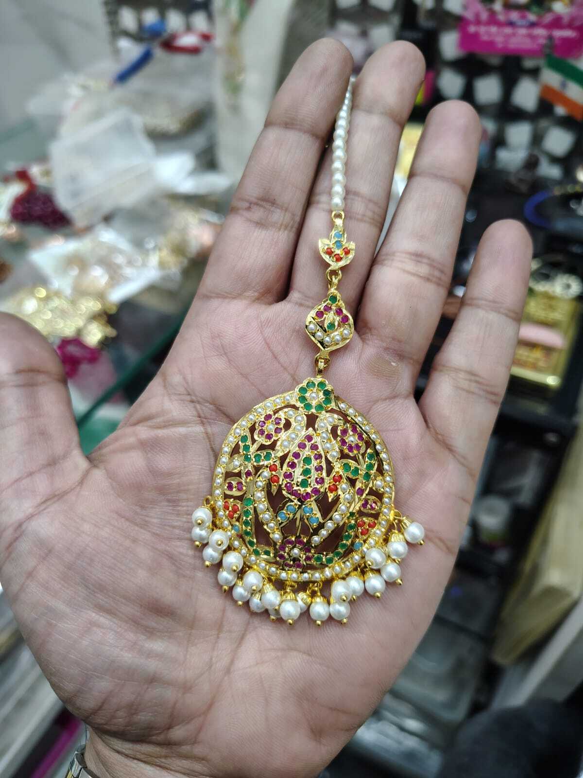 Navratan jadau tikka